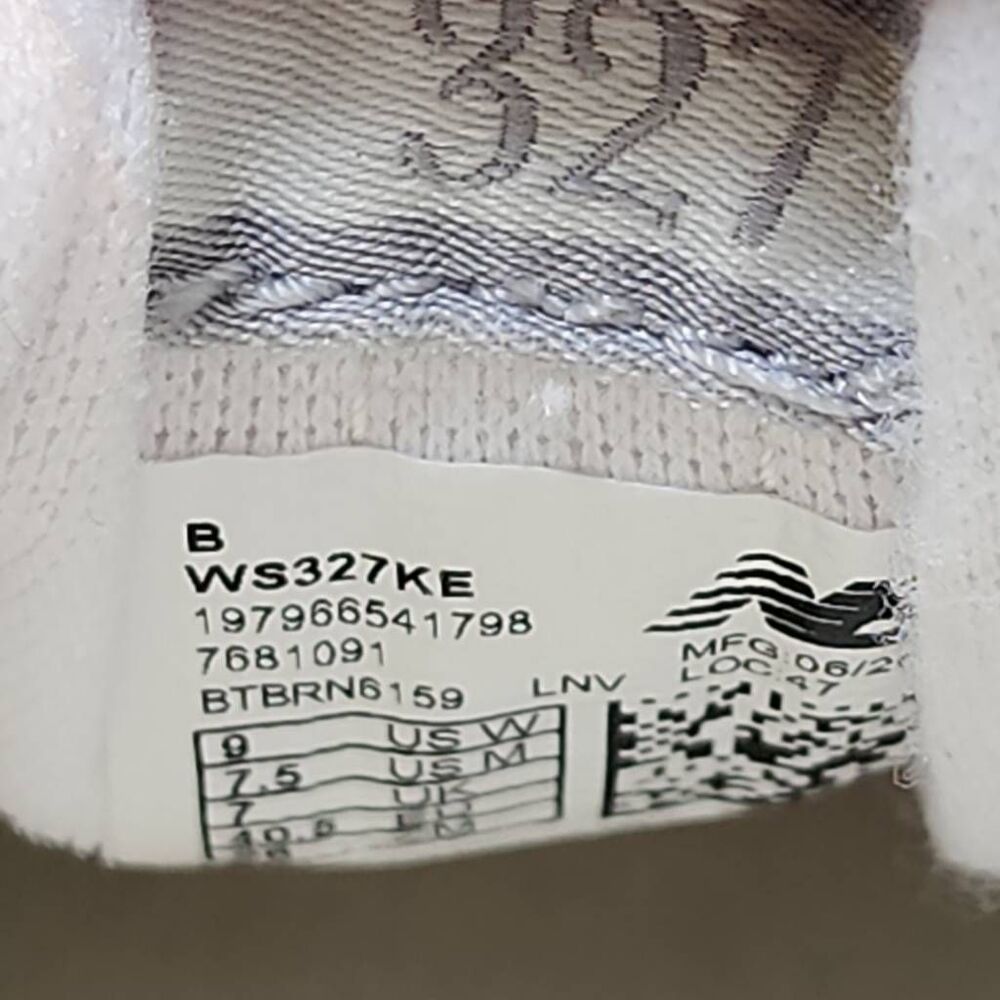 New Balance 327 Women's Sneakers Size 9 White Gray - Picture 10 of 10